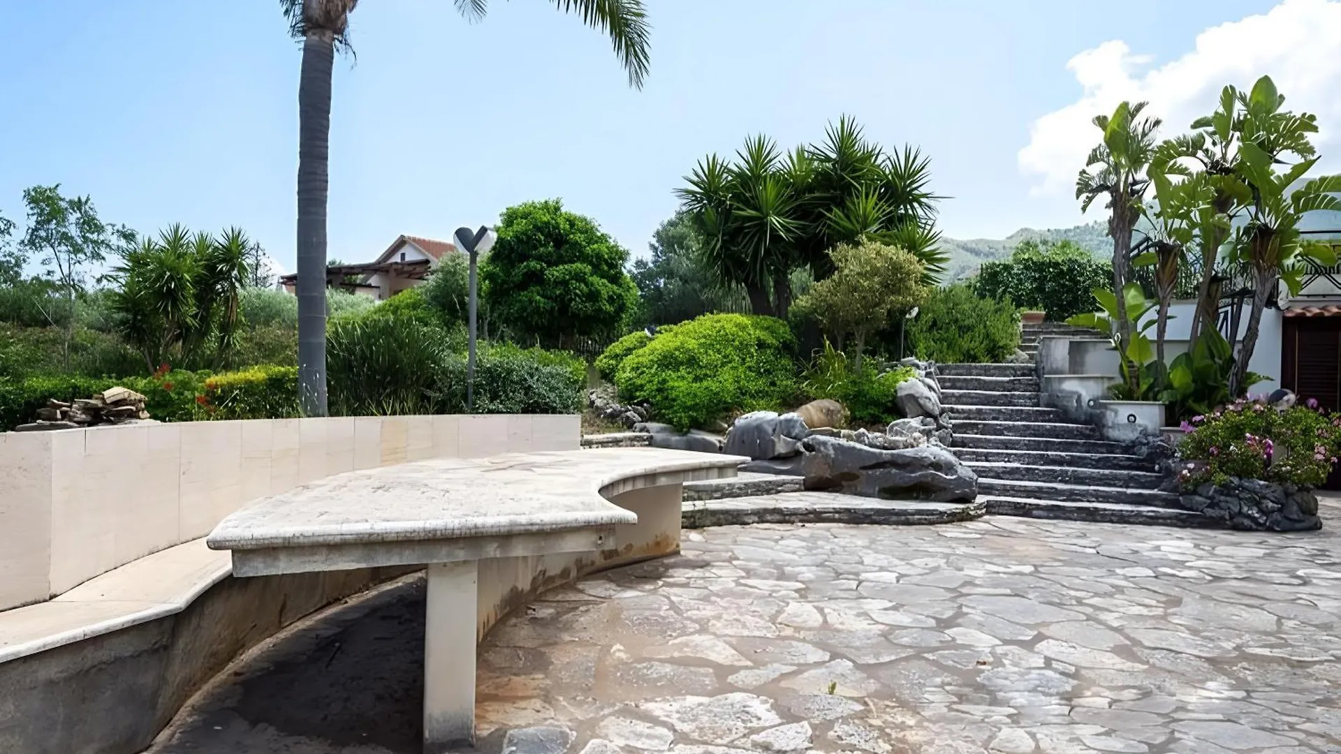 Villa Viola E Giulio Scopello  Italia